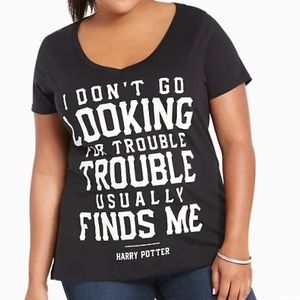 Harry Potter Torrid tee with golden snitch necklace.